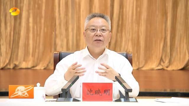 皇冠信用出租足球
_及时处理“躺平式”干部皇冠信用出租足球
！湖南省委书记走进学校食堂和居民家中
