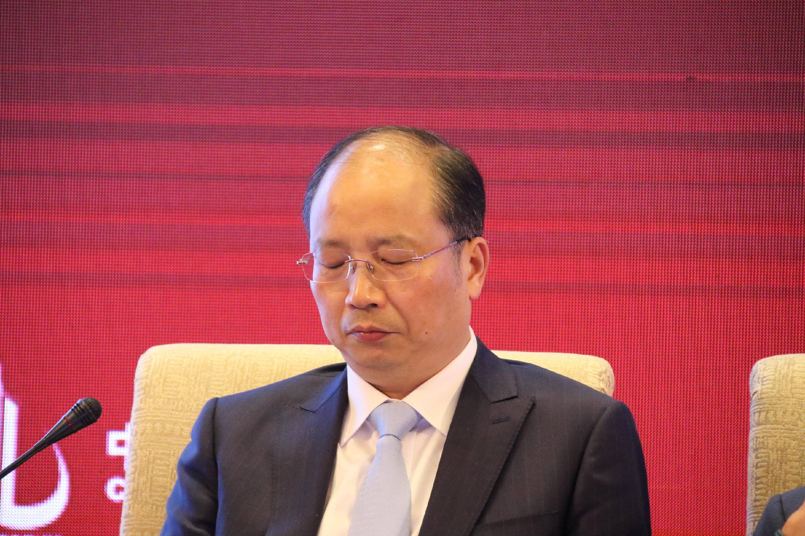 ﻿﻿﻿海德堡(女）vS 艾圣顿_中国证监会原主席易会满被查 其银行学校多名同学先期落马