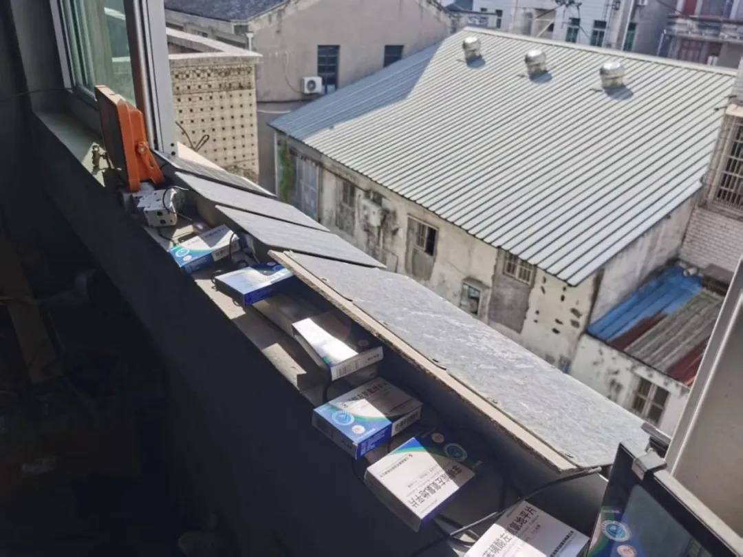 皇冠信用网在线注册
_退休大爷在家“搞发明”引发火灾 这些家庭消防隐患要注意