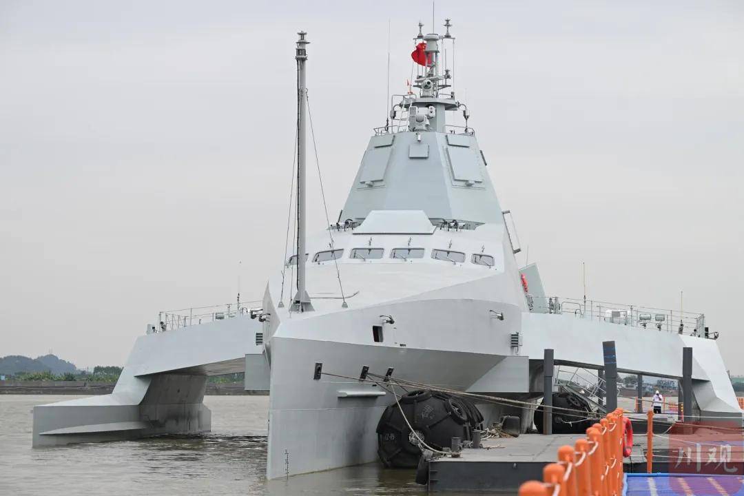 足球信用盘出租代理
_舰长65米足球信用盘出租代理
，搭载48个垂发！美媒：中国海军“半潜式武库舰”亮相！