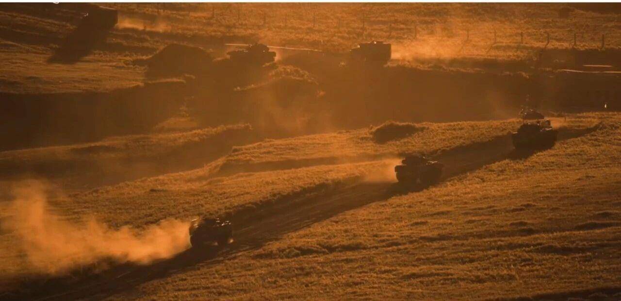 首尔叁星迅雷 vs 安阳正官庄 RB
_大场面!机器狗、无人机开路首尔叁星迅雷 vs 安阳正官庄 RB
,实兵对抗演练画面公布