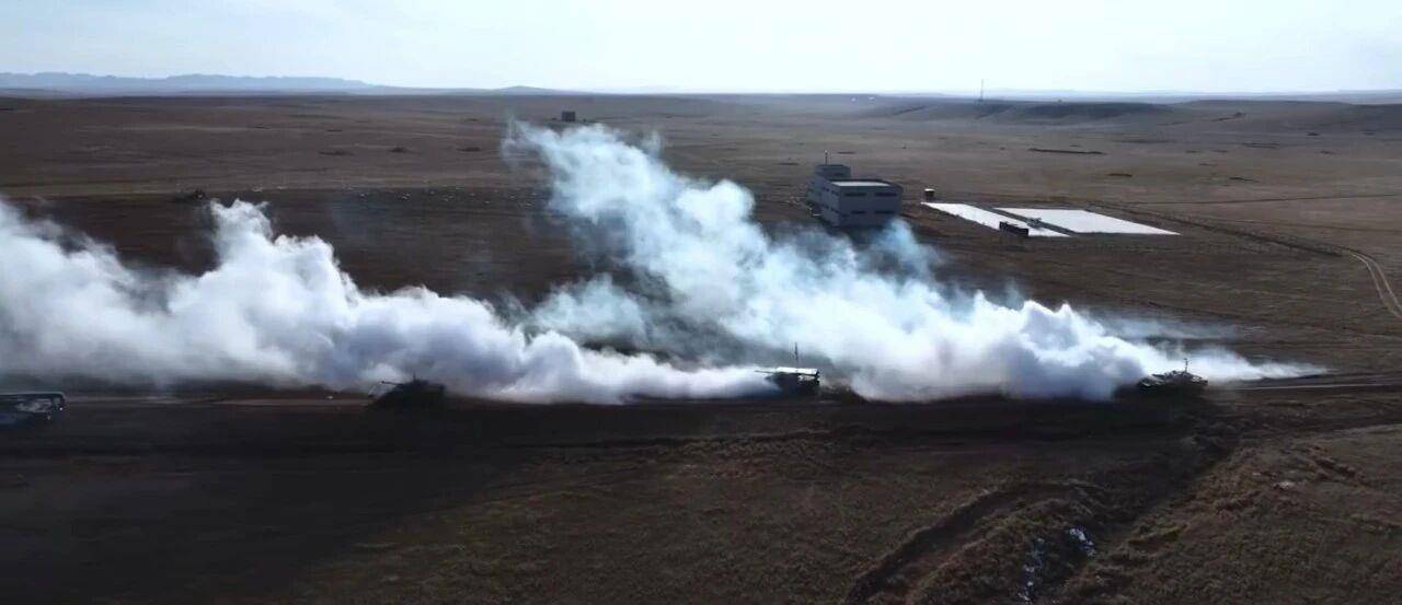 首尔叁星迅雷 vs 安阳正官庄 RB
_大场面!机器狗、无人机开路首尔叁星迅雷 vs 安阳正官庄 RB
,实兵对抗演练画面公布