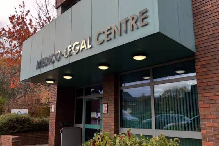 皇冠信用盘会员注册
_英国一对情侣吸毒过量死在床上皇冠信用盘会员注册
，尸体旁有一验孕棒