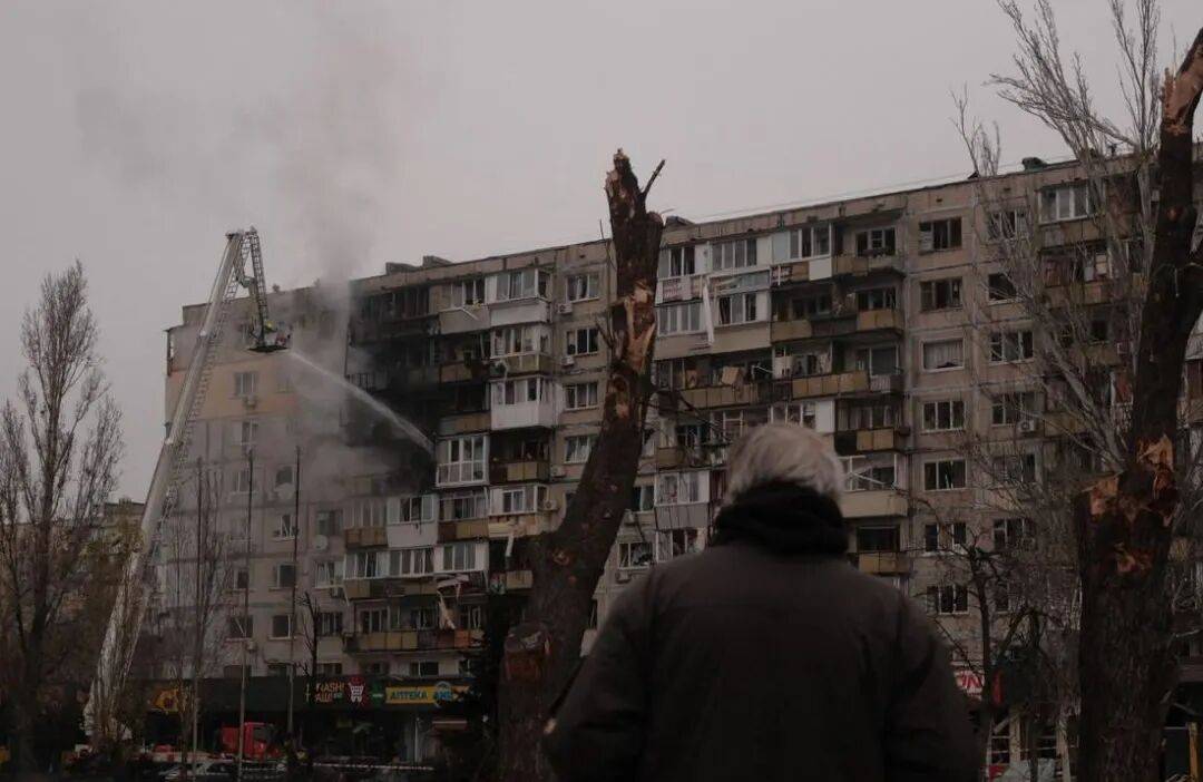 皇冠信用网如何注册
_俄乌皇冠信用网如何注册
，突发！泽连斯基：俄发射约36枚导弹近600架无人机，致乌3人死亡