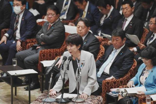 皇冠信用网
_憋了30多天皇冠信用网
，高市早苗祭出“终极王牌”，真能打击中国经济？