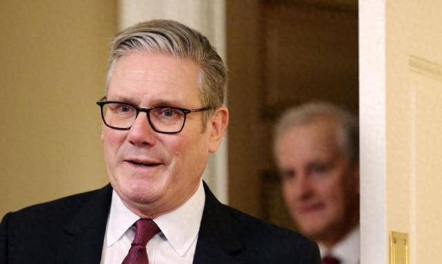 介绍个信用網网址
_中方第1击即王炸介绍个信用網网址
，英首相访华泡汤！英国宣布：从中国周边后撤