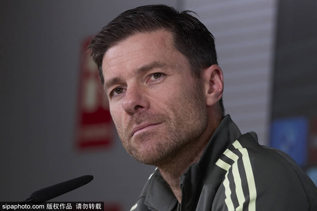 皇冠比分_6000万新援沦为皇马短板皇冠比分！赫伊森防守漏洞频现 未来或转型中场