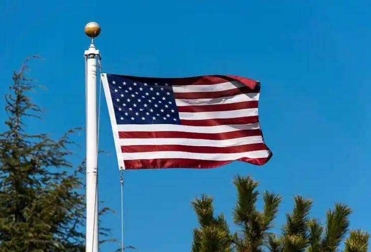 米德尔斯堡vs谢菲尔德联
_新加坡总理黄循财表态:绝不让中国从这个国家多拿走一片芯片