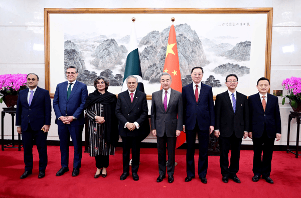 乌德勒支青年队vs阿贾克斯青年队
_王毅:乌德勒支青年队vs阿贾克斯青年队
我们从不认为哪一个国家可以充当国际警察