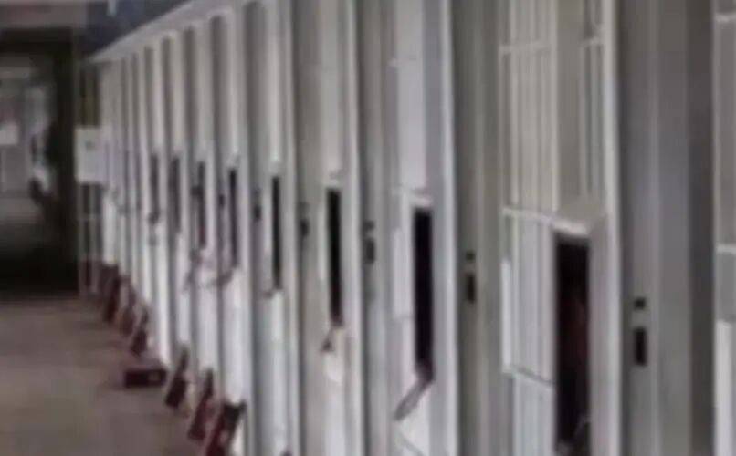 马赛vs巴黎_马杜罗拘押地如“人间炼狱”马赛vs巴黎，牢房面积仅6平方米