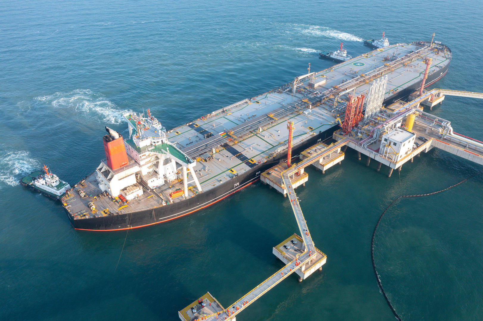 足球平台代理出租合作
_地方主官重视什么足球平台代理出租合作
?哪项工作更举足轻重?多省“新年第一会”聚焦优化营商环境等关键词