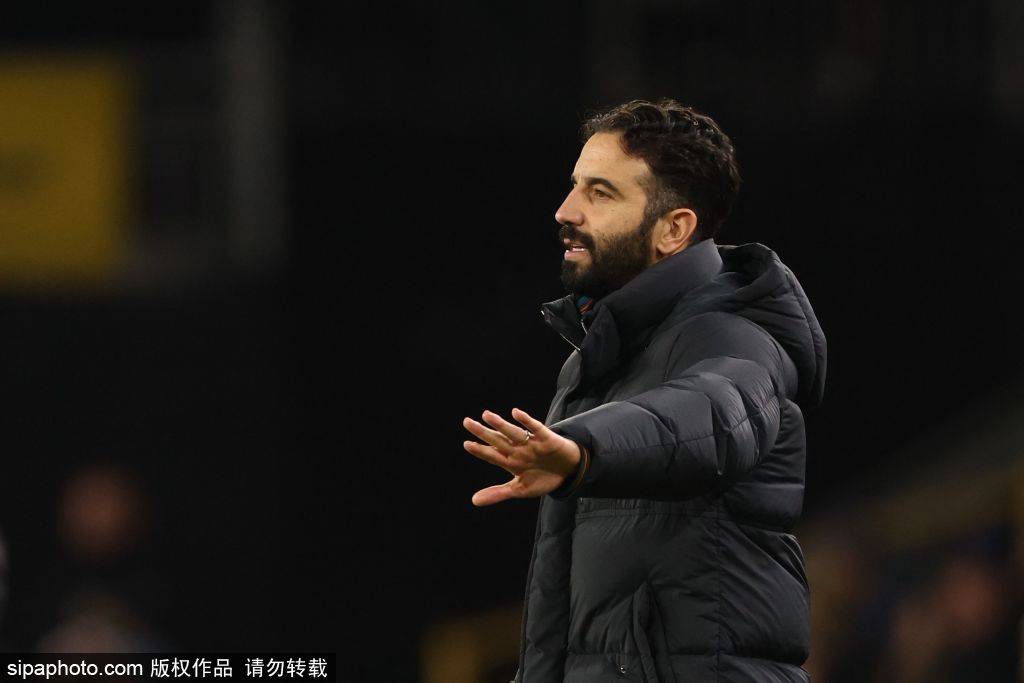 越南甲组联赛
_鲁本·阿莫林下课风波:沙特亿万富翁图尔基·阿拉尔希克的犀利发声越南甲组联赛
,曼联未来走向何方?