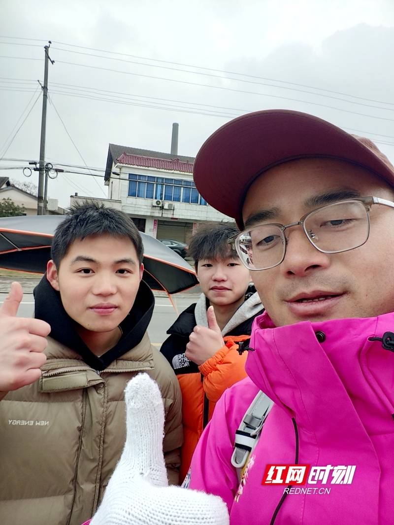 中国超级联赛
_两个湖南“蛮子”的湘超赌约:结果一人徒步300公里中国超级联赛
,一人徒步180公里