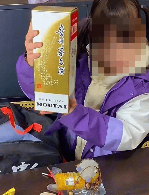 皇冠mos055
_“小学生在学校跳蚤市场50元淘到茅台”视频热传 相关工作人员:家长为好耍拍的段子皇冠mos055
,已向学校致歉