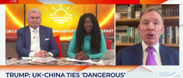 皇冠代理登1,2,3_英高官呛声特朗普:你错了皇冠代理登1,2,3,不和中国合作,那才是疯了呢