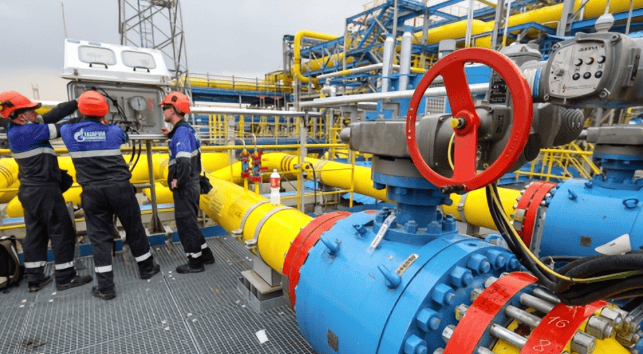 皇冠足球平台代理_中方越买越少皇冠足球平台代理,普京没法再装看不见!2025年中俄贸易大幅度下降