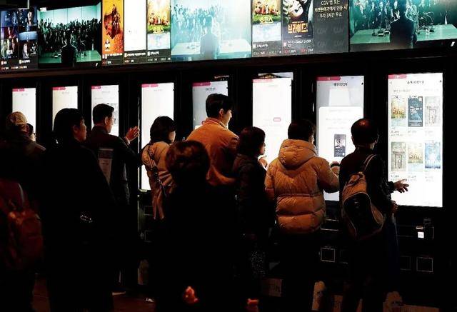 世界杯足球平台代理_左手诺贝尔世界杯足球平台代理，右手奥斯卡，怎么做到的？