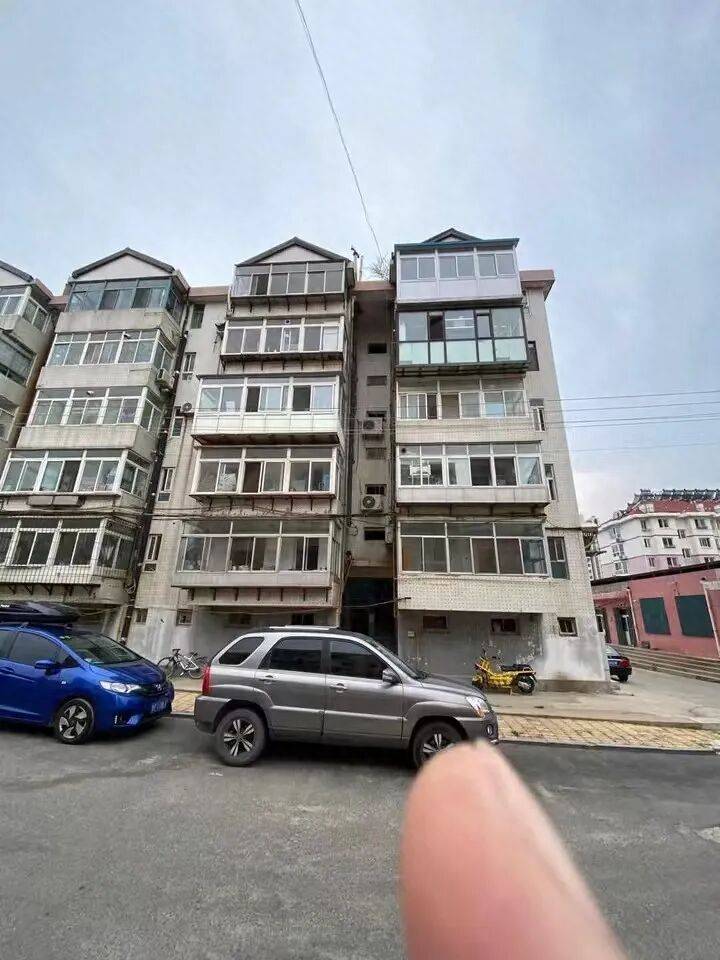 皇冠信用登2代理_山东一对夫妻花50万买法拍房皇冠信用登2代理,发现土地使用权证是假的,5年来无法过户,法院已移送警方侦查